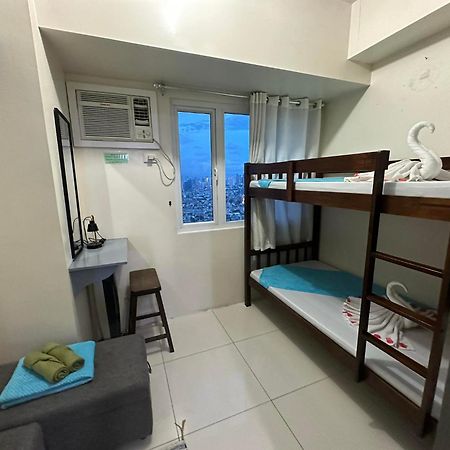 Green Residences Staycation By Pbyy Manila Esterno foto